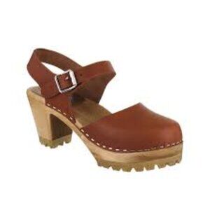 Mia Leather Abba Swedish Clogs in Luggage - Size 38/7.5